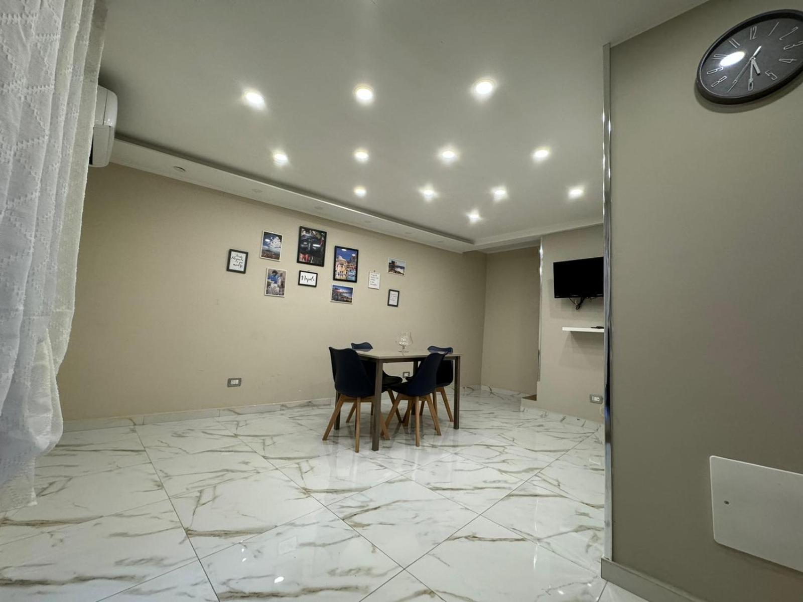Pizzaiola'S Home 那不勒斯 外观 照片